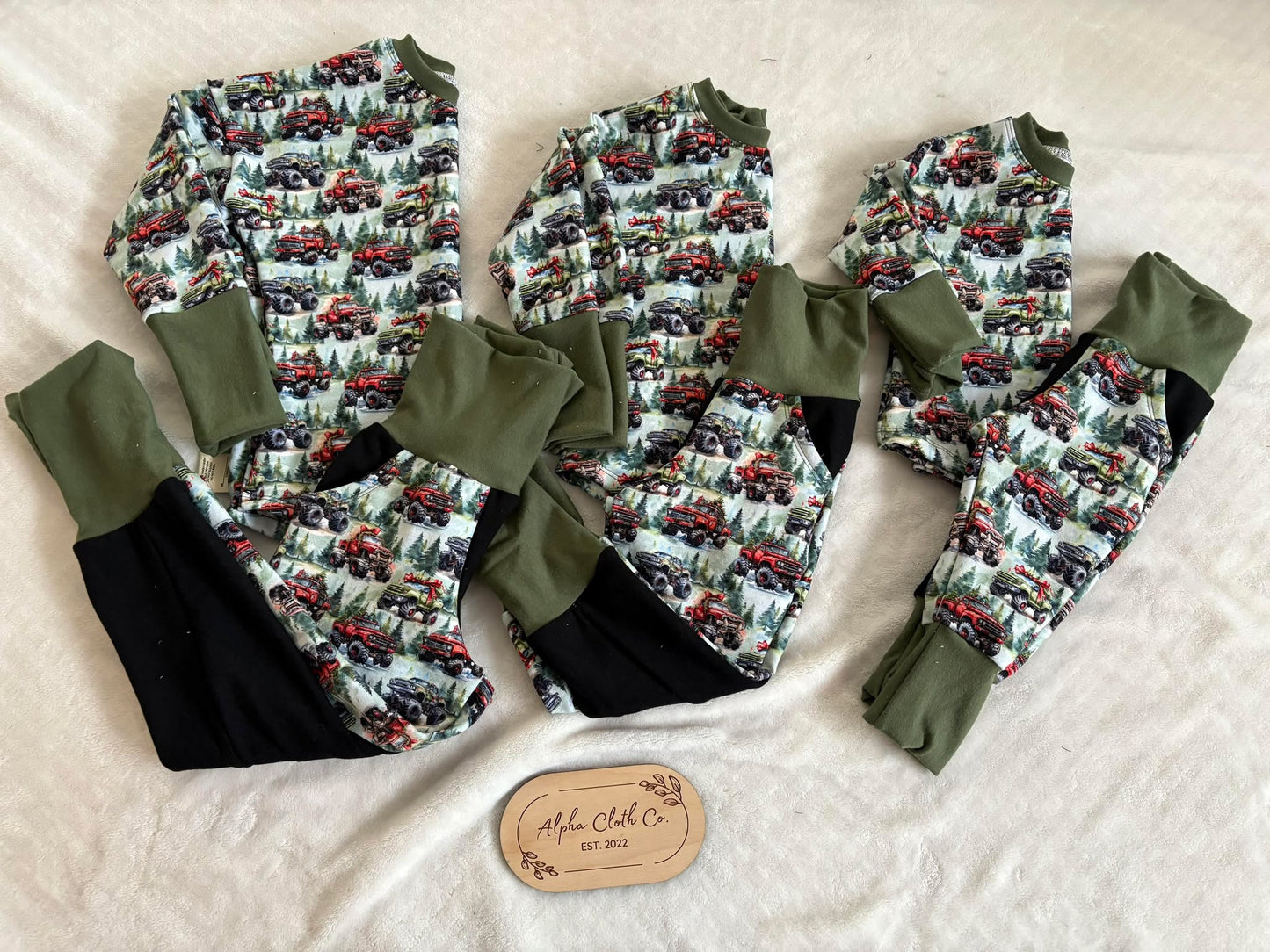 9-12 Xmas Monster Truck Set