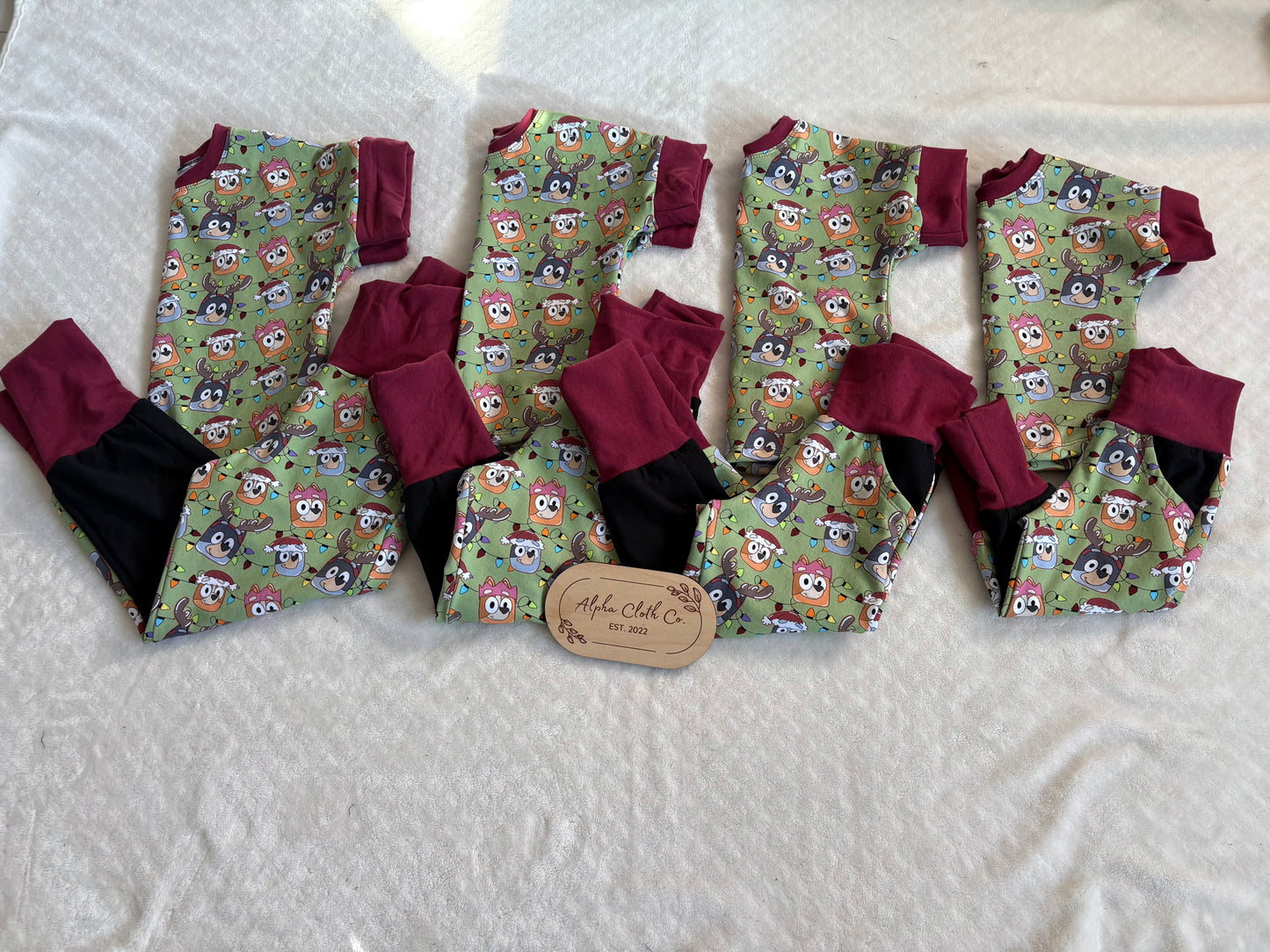 Christmas bluey sets (green)