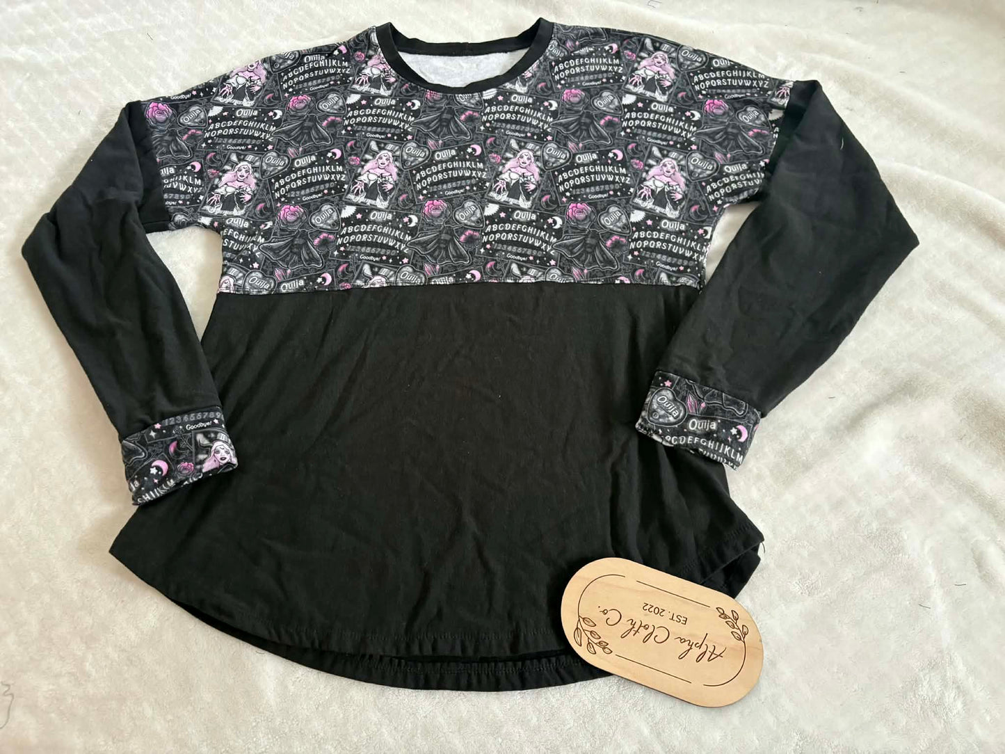 Med Barbie Ouija Dolman
