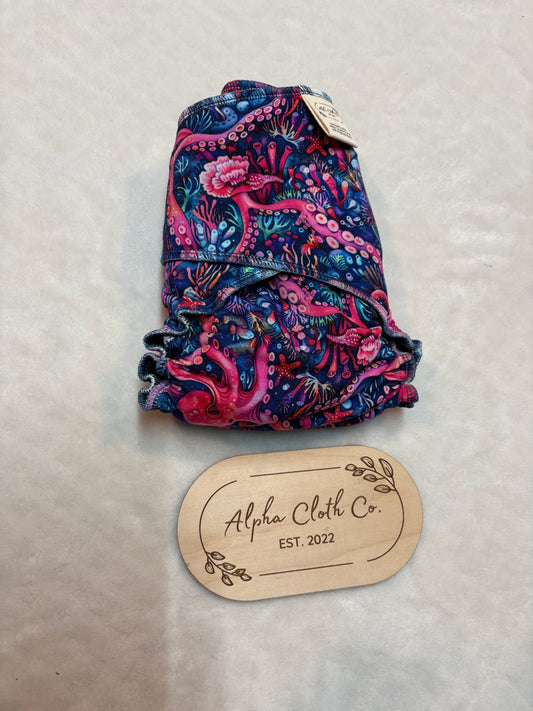 Ink Wave Traditional Fitted