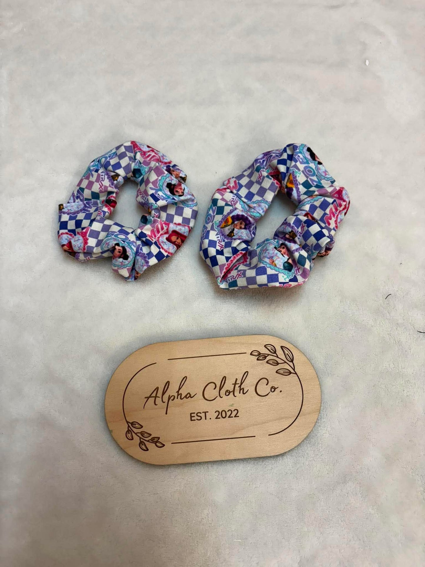 Checkered Kpop Scrunchie